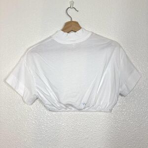 Alo Yoga Shirt Womens XS White Short Sleeve Cropped Mock Neck Elastic Hem USA